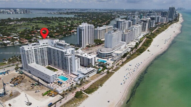 Building Photo - 5401 Collins Ave