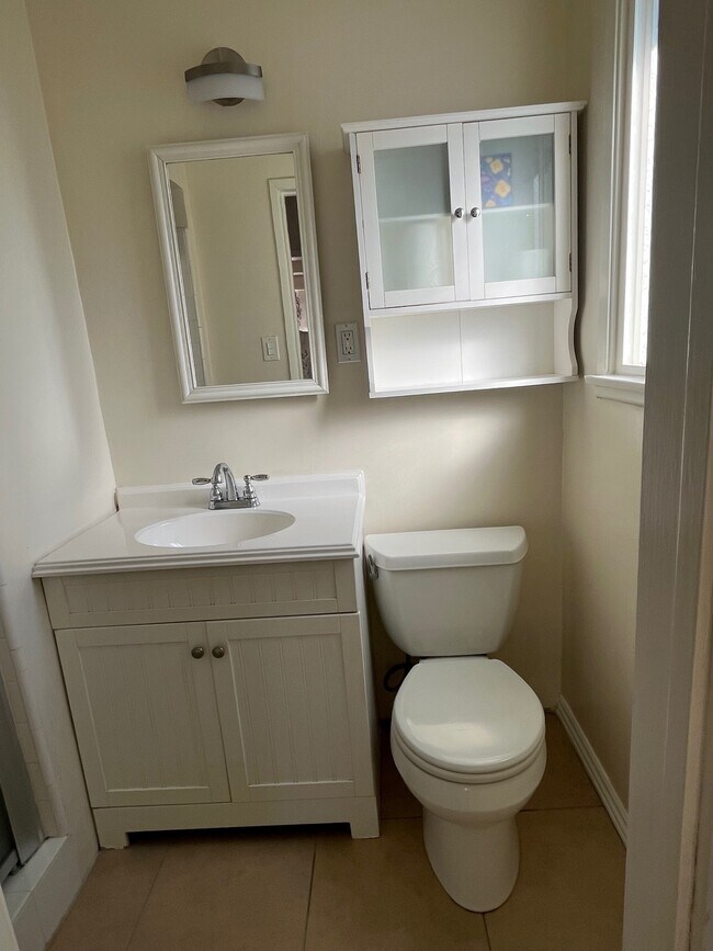 Building Photo - 9320 Odessa Ave