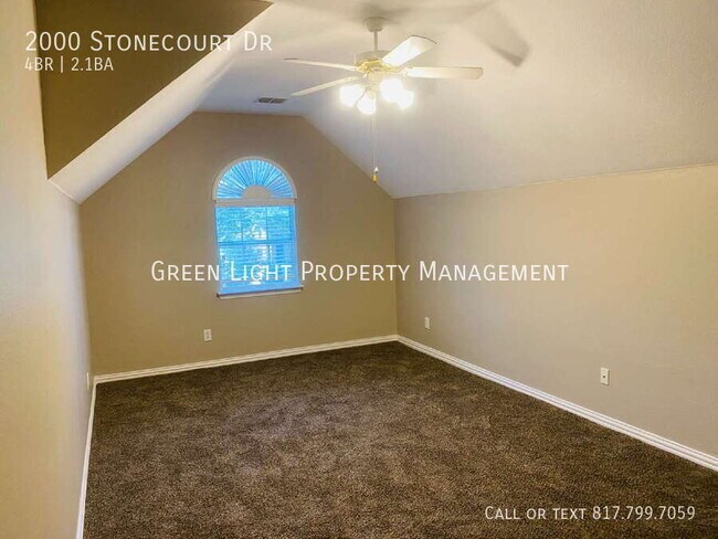Building Photo - 2000 Stonecourt Dr