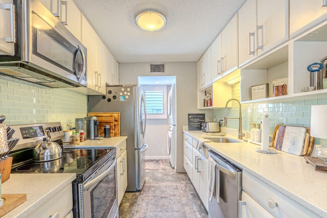 Building Photo - 137 Cordillo Pkwy