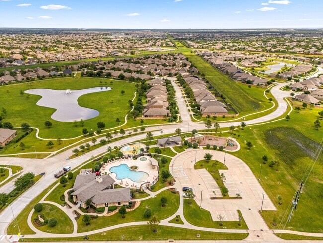 Building Photo - 9338 Taylor Cliff Ln