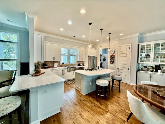 Building Photo - 4 bedroom Ocean Park Single Family