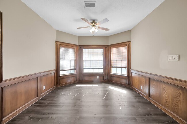 Building Photo - 1807 Brookchester Dr