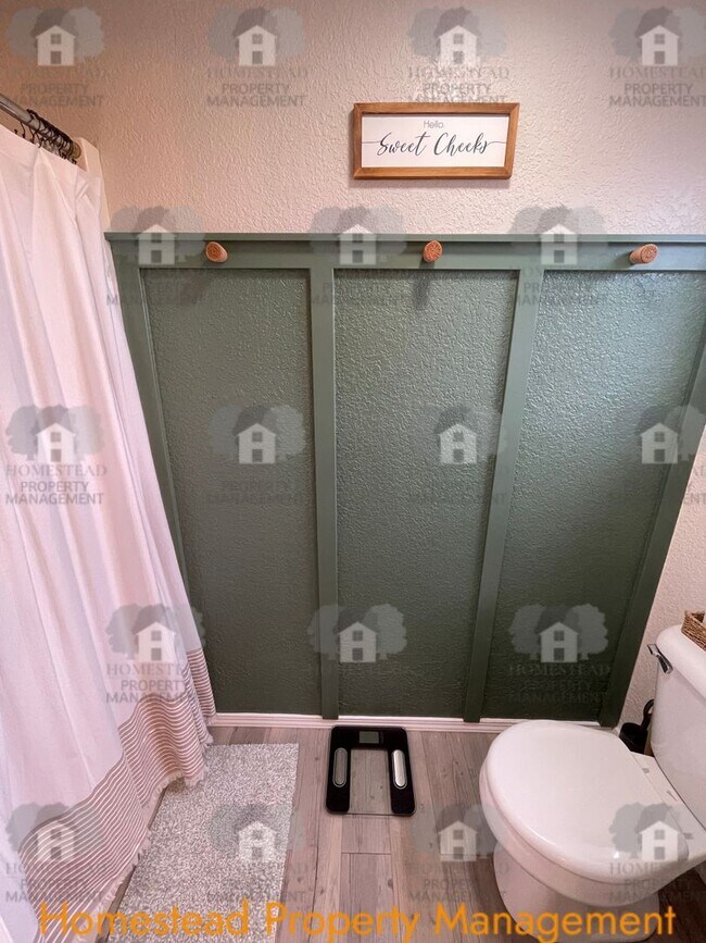 Building Photo - OUTSTANDING SOUTH SALEM LOCATION! HOME WITH A VIEW!