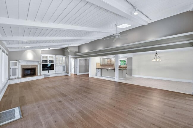 Building Photo - 39771 Rd 33