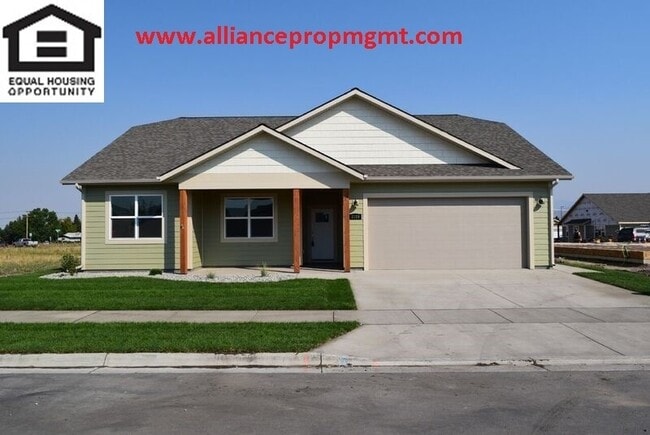 Building Photo - Spectacular 4-bedroom home in great location!