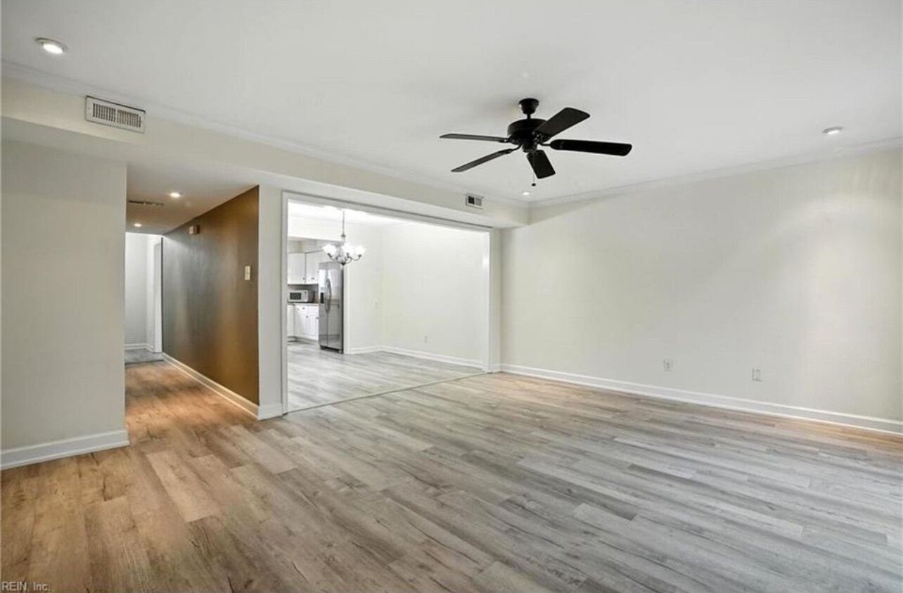 Building Photo - 590 Tenbee Ln