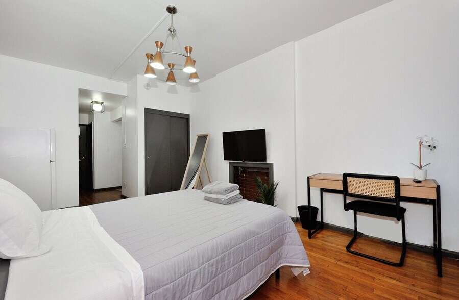 Building Photo - 474 9th Ave