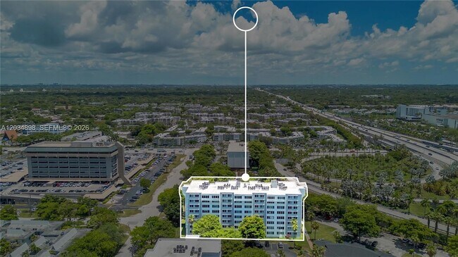 Building Photo - 9001 SW 77th Ave