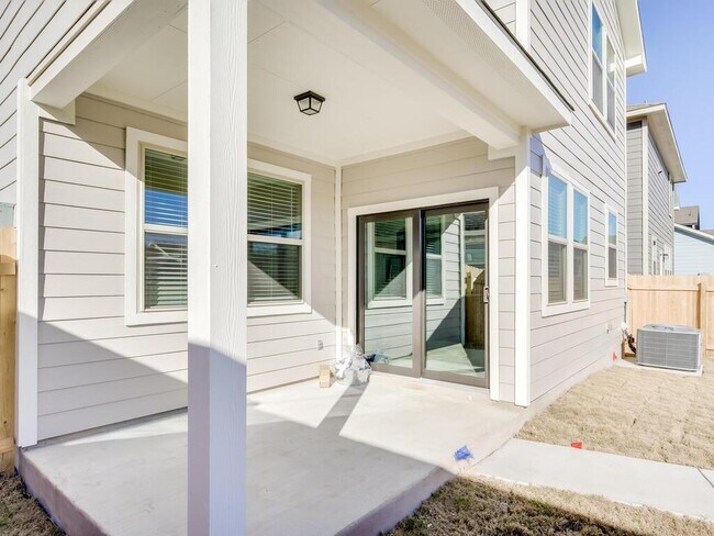 Building Photo - 2117 Pecan Island Dr
