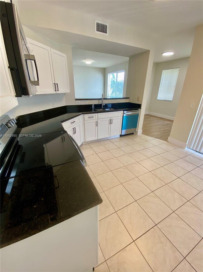 Building Photo - 11032 Legacy Dr