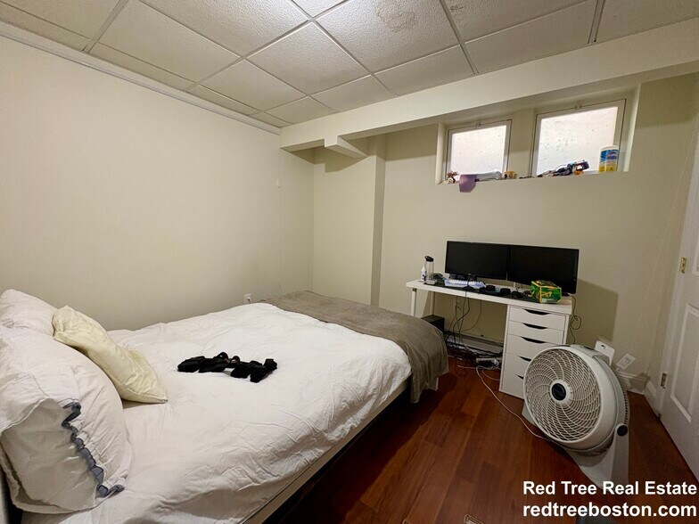 Building Photo - 11 Babcock St