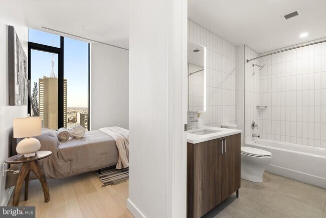 Building Photo - 210 S 12th St