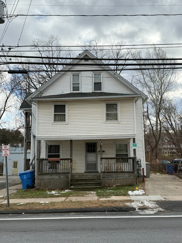 Building Photo - 353 Park St