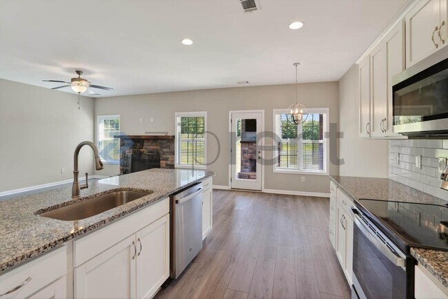 Building Photo - 2066 GA-63