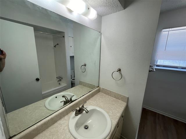 Building Photo - 2418 W Northgate Dr