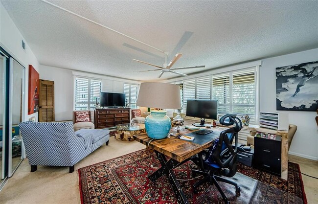 Building Photo - 150 Belleview Blvd