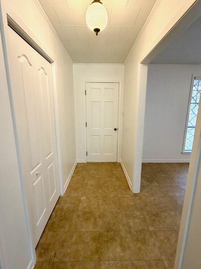 Building Photo - 43063 Black Bayou Rd