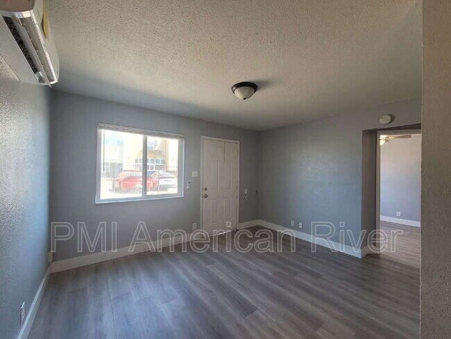 Building Photo - 3729 Balsam St
