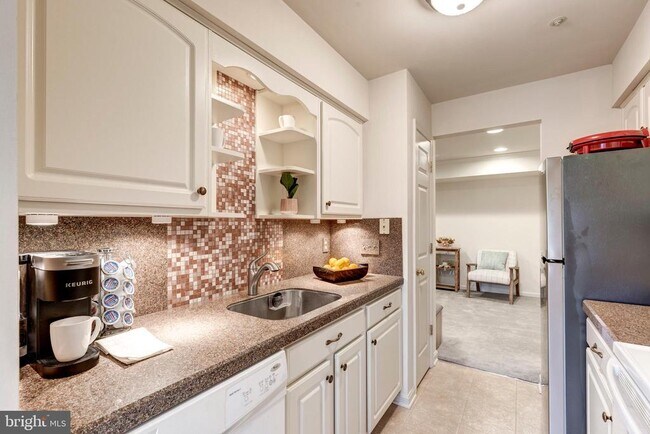 Building Photo - 3815 Sunnyfield Ct