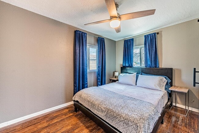 Building Photo - 268 Osuna Rd NW