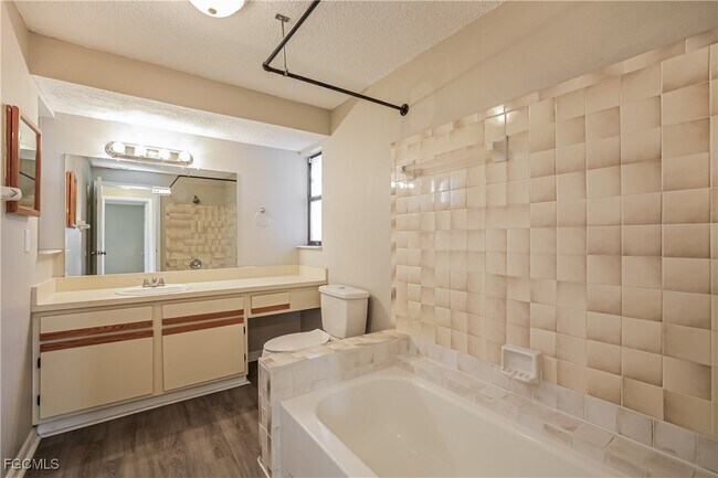 Building Photo - 9292 Mooring Cir