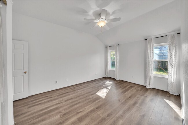 Building Photo - 16531 Tranquil Dr