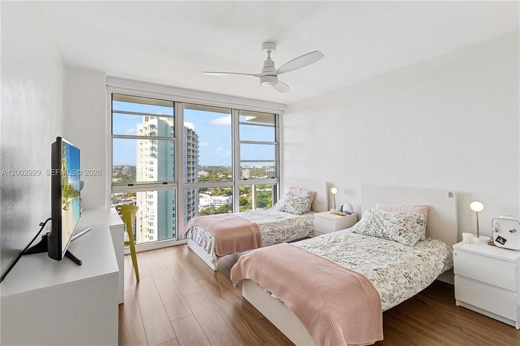 Building Photo - 2451 Brickell Ave