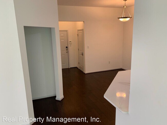Building Photo - 1 br, 1 bath House - 730 Walker Sq, Apt #4B