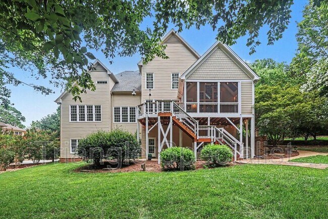 Building Photo - 6121 Carlyle Dr
