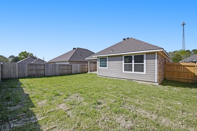 Building Photo - 14375 N Summerchase Cir