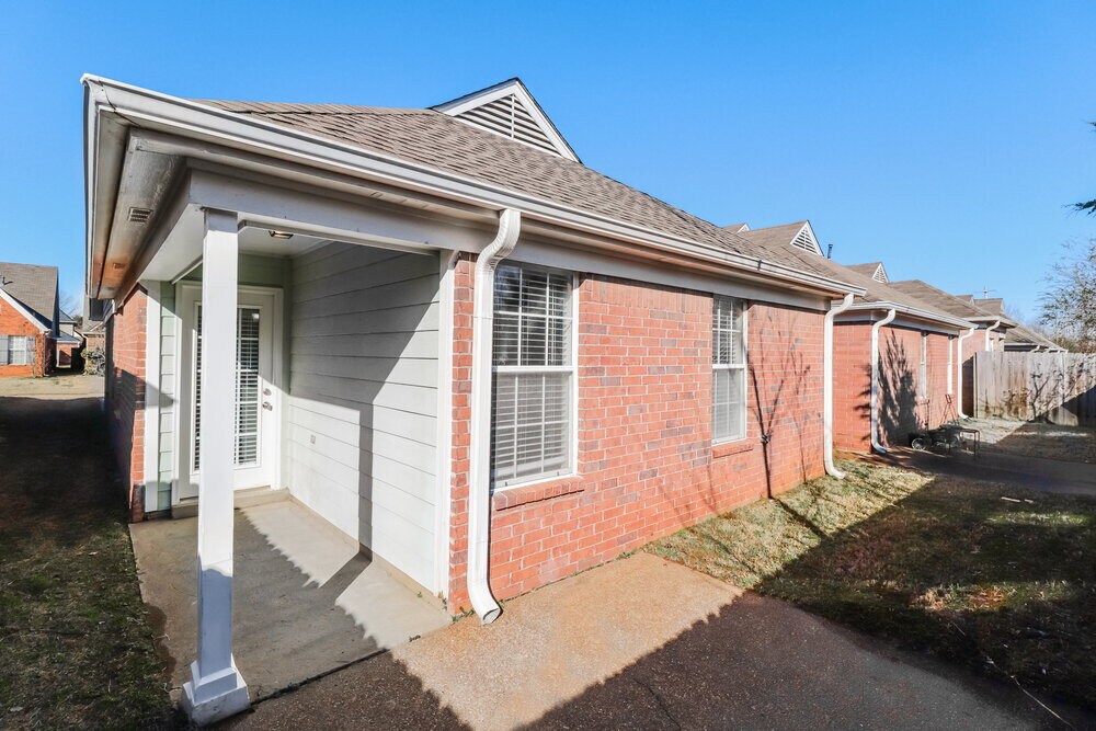 Building Photo - 9137 Cinderhill Cove E