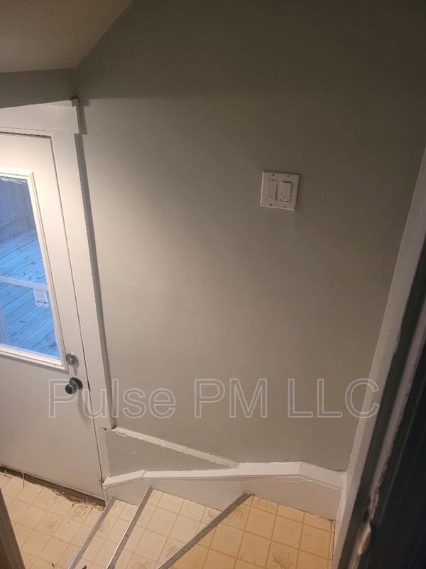 Building Photo - 2222 Oakland Ave