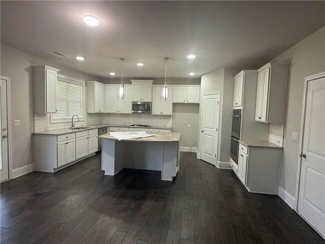 Building Photo - 5275 Sofia Ct