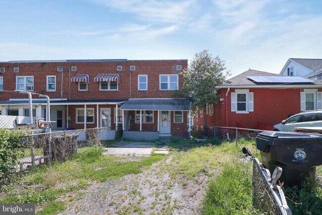 Building Photo - 3214 N 6th St
