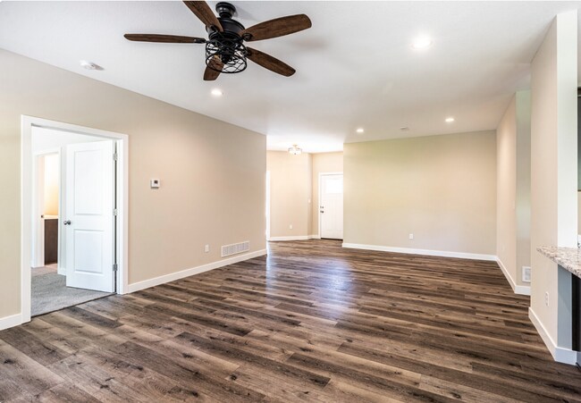 Interior Photo - The Cottage's at Boone's Pointe