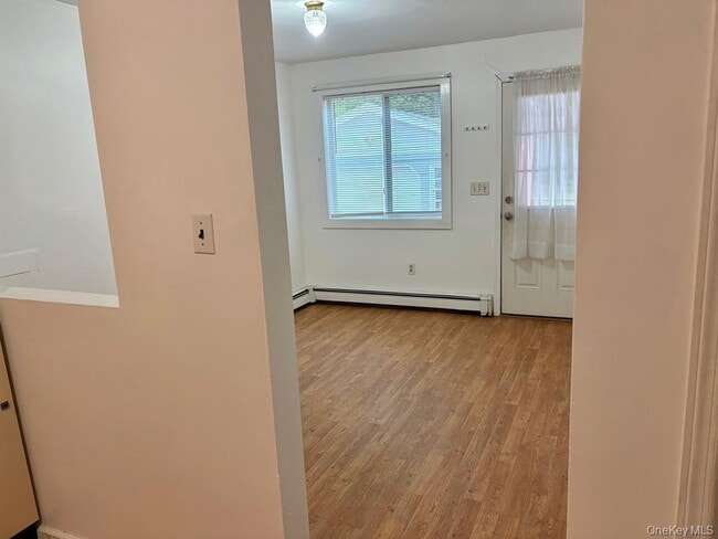 Building Photo - 48 Eleanor Ave