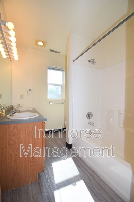 Building Photo - 2411 Wheeler Dr