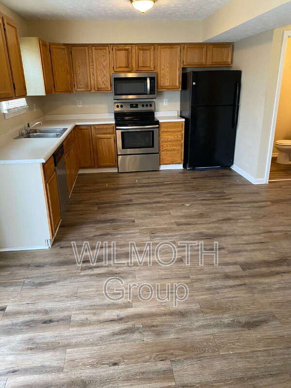 Building Photo - 2265 Valley Creek E Ln
