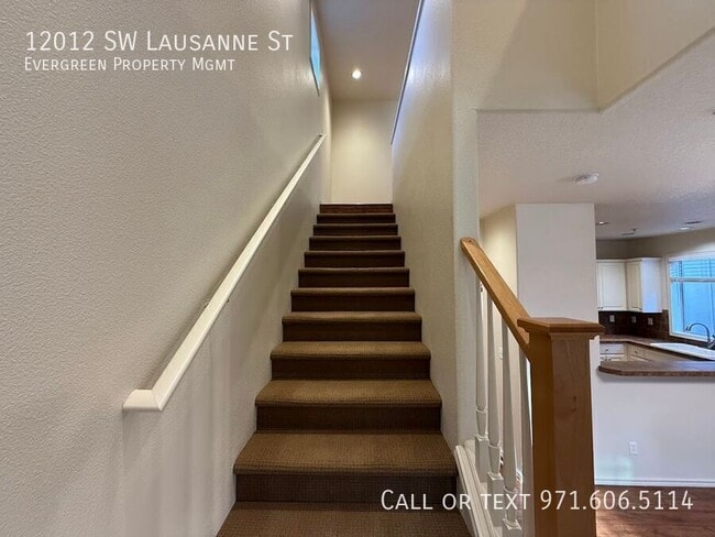 Building Photo - 12012 SW Lausanne St