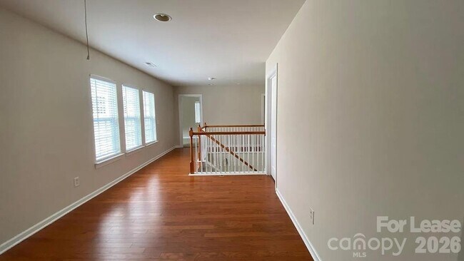 Building Photo - 5803 Cactus Valley Rd