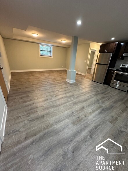 Building Photo - 916 Crain St