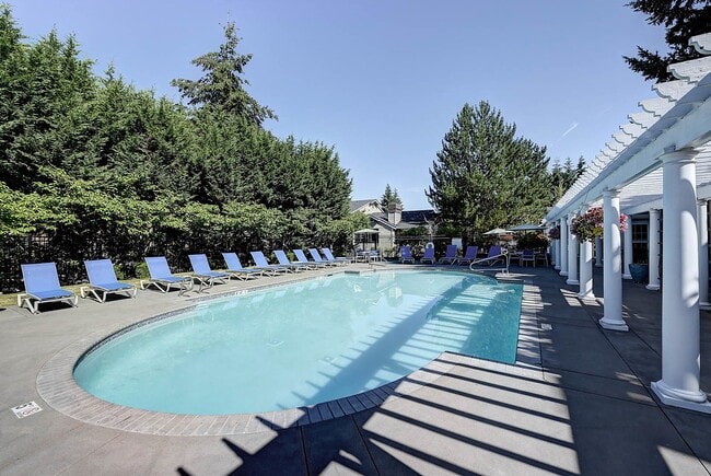 Building Photo - Evergreen Heights