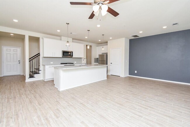 Building Photo - 10509 Blankiet Ln.