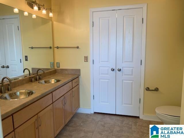 Building Photo - 401 20th St S