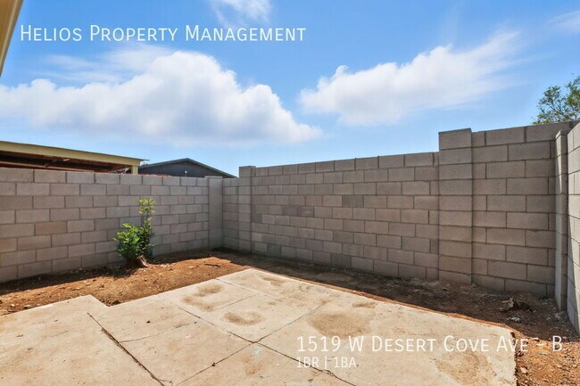 Building Photo - 1519 W Desert Cove Ave
