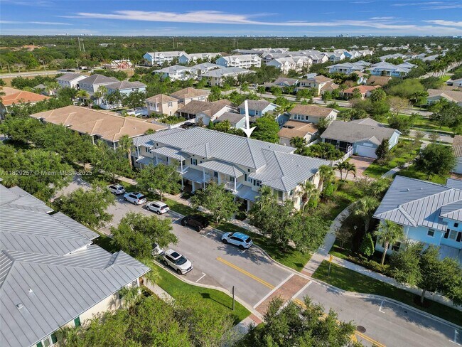 Building Photo - 1144 S Community Dr
