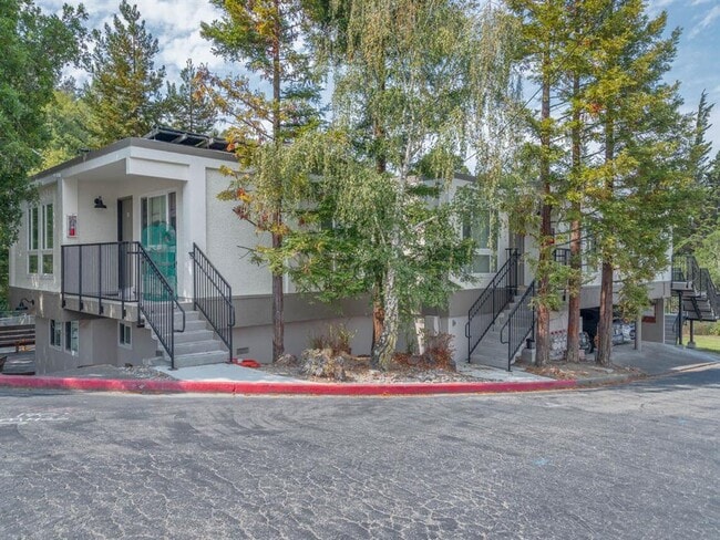 Building Photo - Trailhead Apartments at Tam Junction