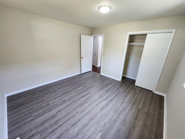 Building Photo - Spacious 3-Bedroom, 2-Bathroom Home COMING...