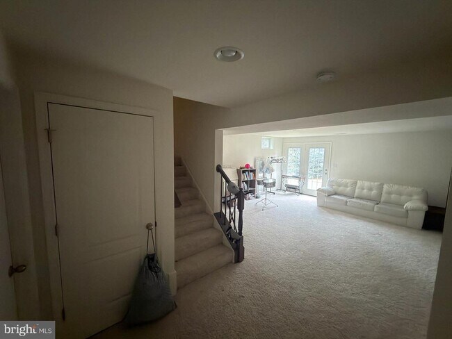 Building Photo - 117 Station Terrace E